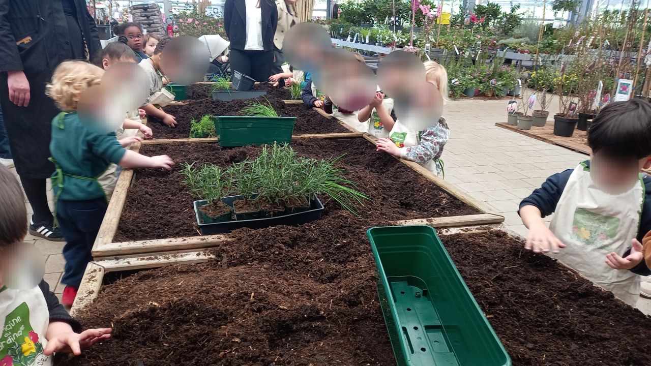Jardinage à la grande pépinière
